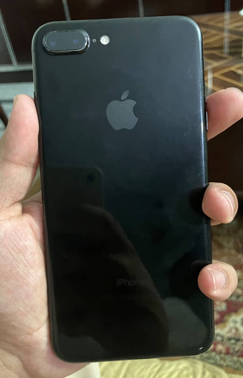Apple iPhone 7 Plus 1