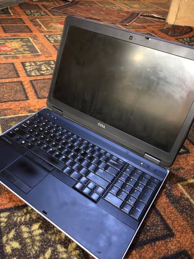 Dell Latitude E6540 With Gaming Mouse And Keyboard