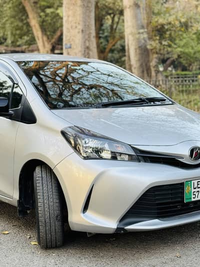 Toyota Vitz 2015