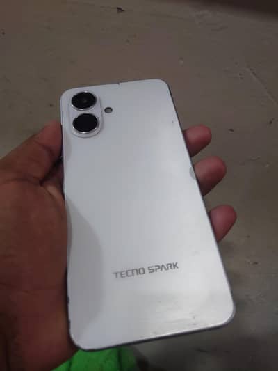 Tecno Spark Go 2
