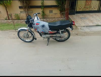 Honda 125 Good Condition 10/10