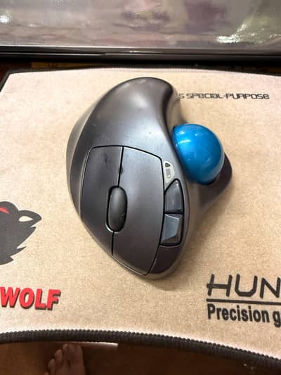 Original logitech M 570 for sale.