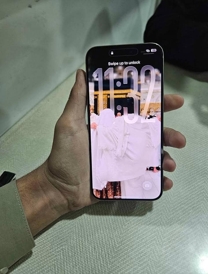 Apple iPhone 15 Pro Max 3