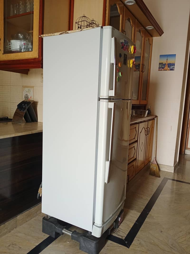 Dawlance refrigator 1