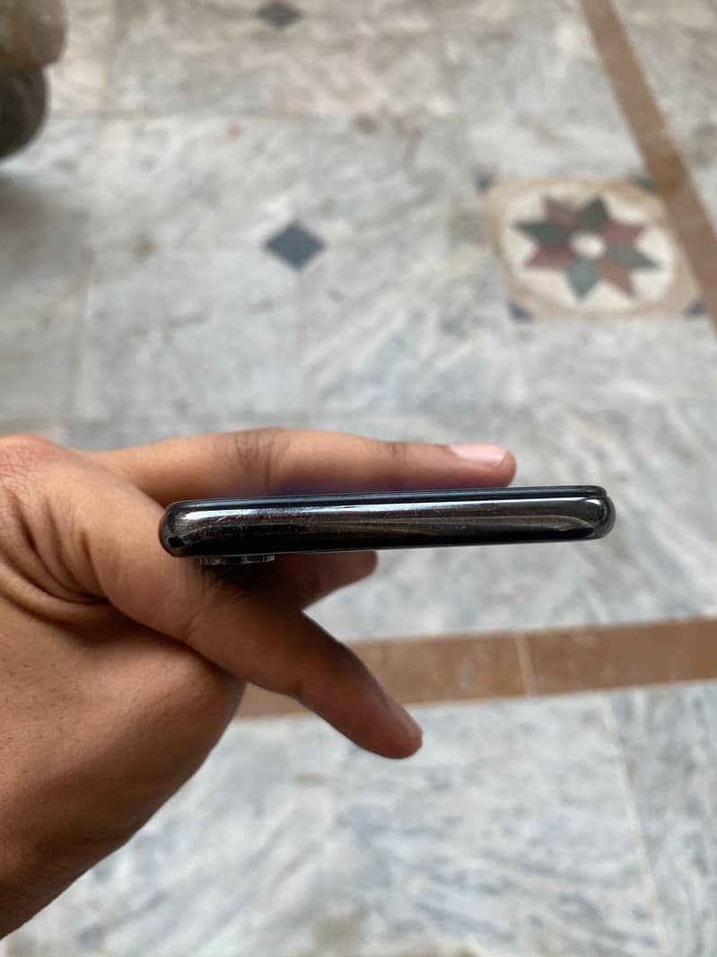 Apple iPhone X 3