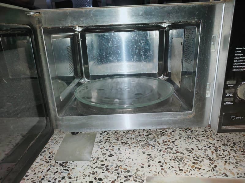 Dawlance microwave 1