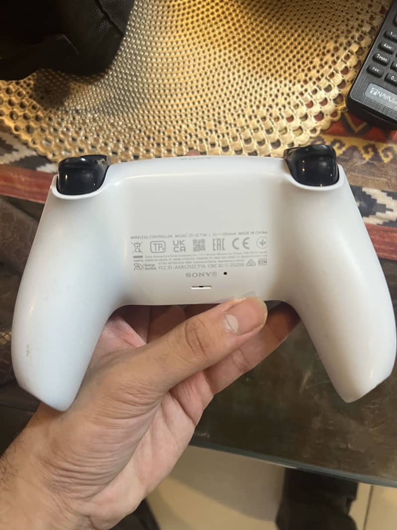 Ps5 dualsense wireless controller used 1