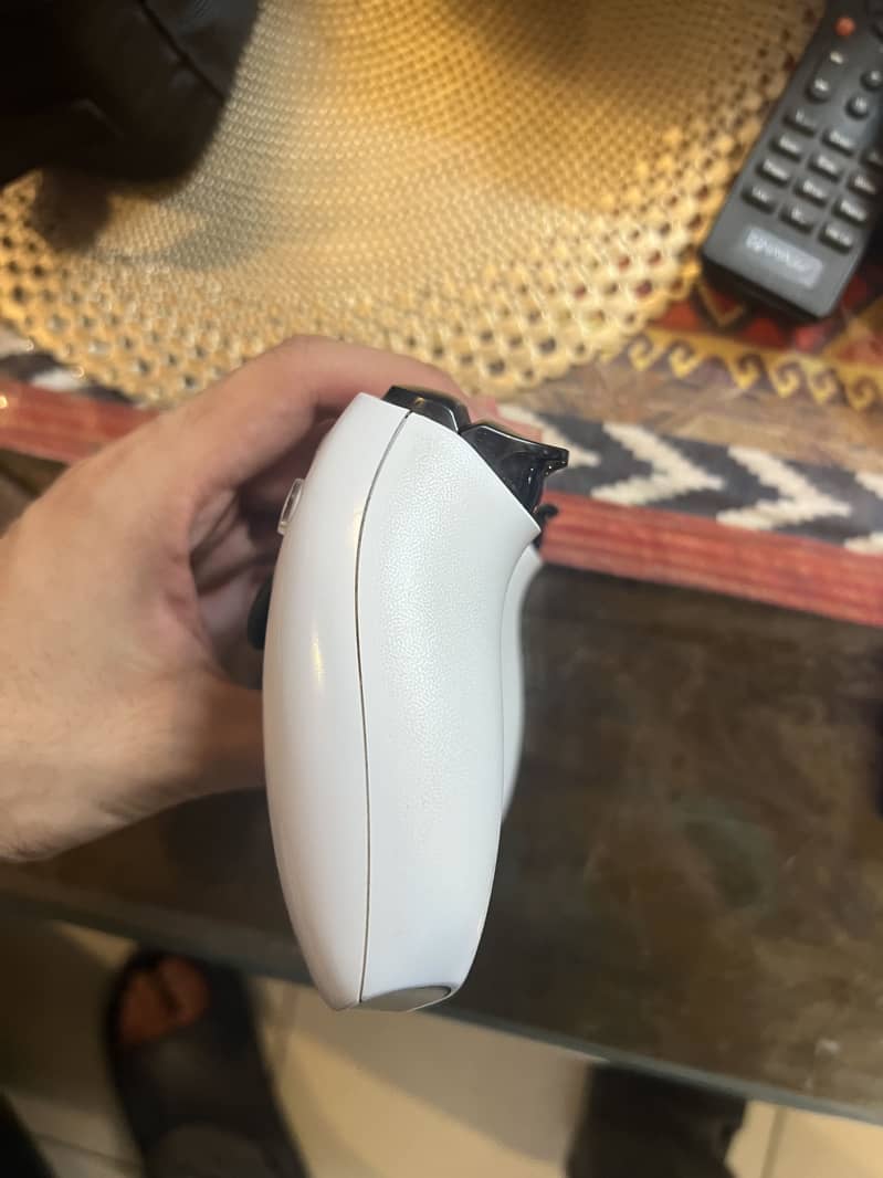 Ps5 dualsense wireless controller used 2