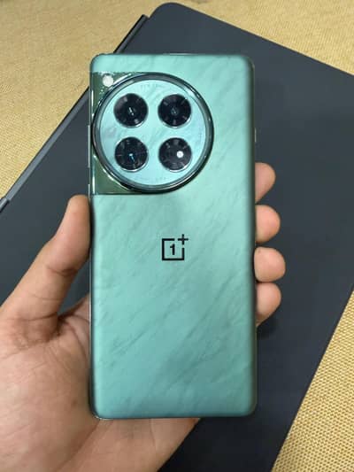 OnePlus 12    official PTA approved 16+12/512 camplte box 10by10