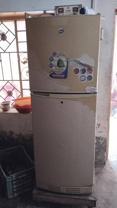 PEL Medium-Size Refrigerator with Voltage Stabilizer for Sale