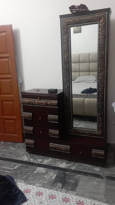 dressing table