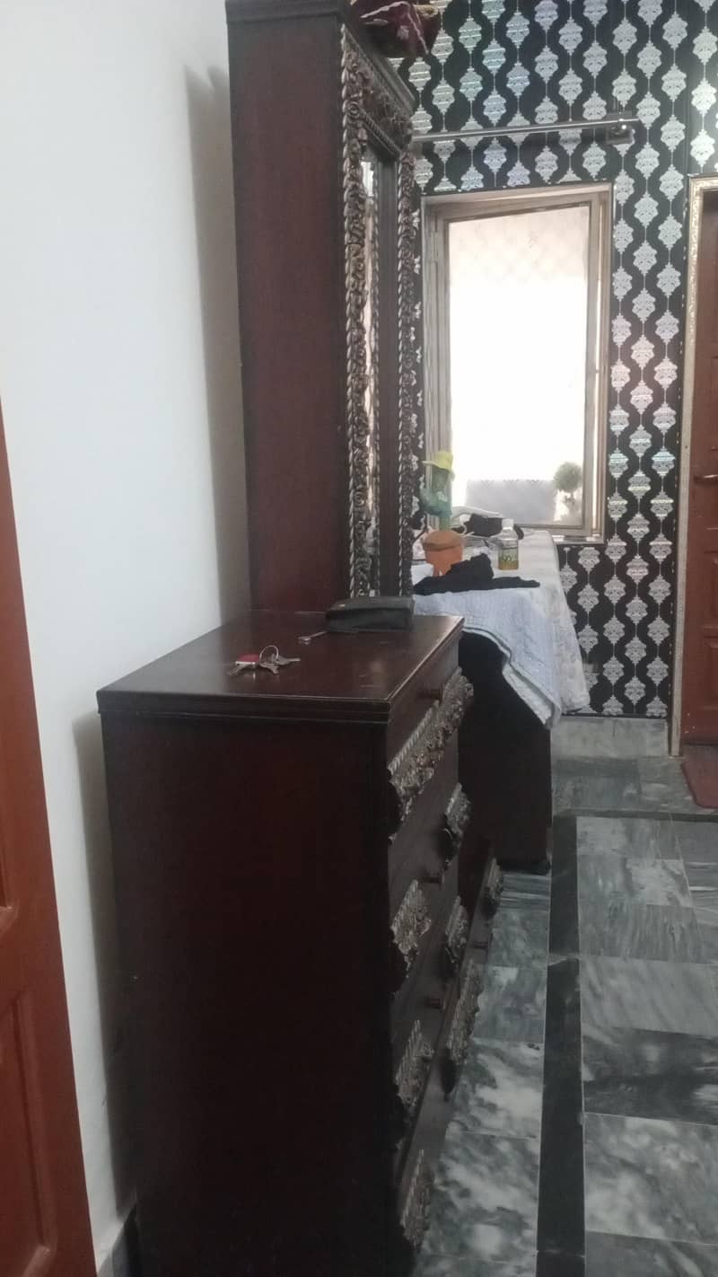 dressing table 1