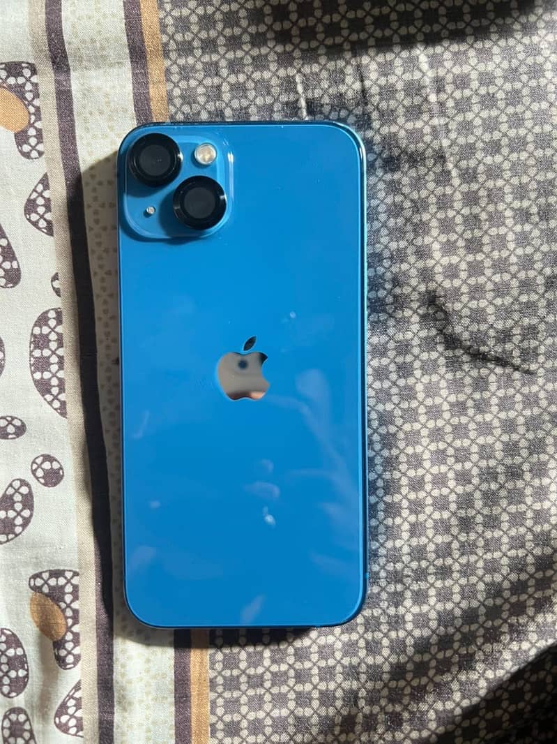 Apple iPhone 13 5