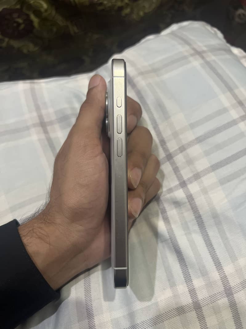 Apple iPhone 15 Pro 1