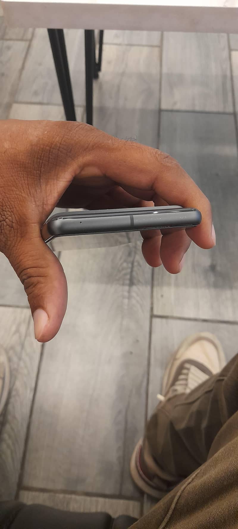 Google Pixel 7 5