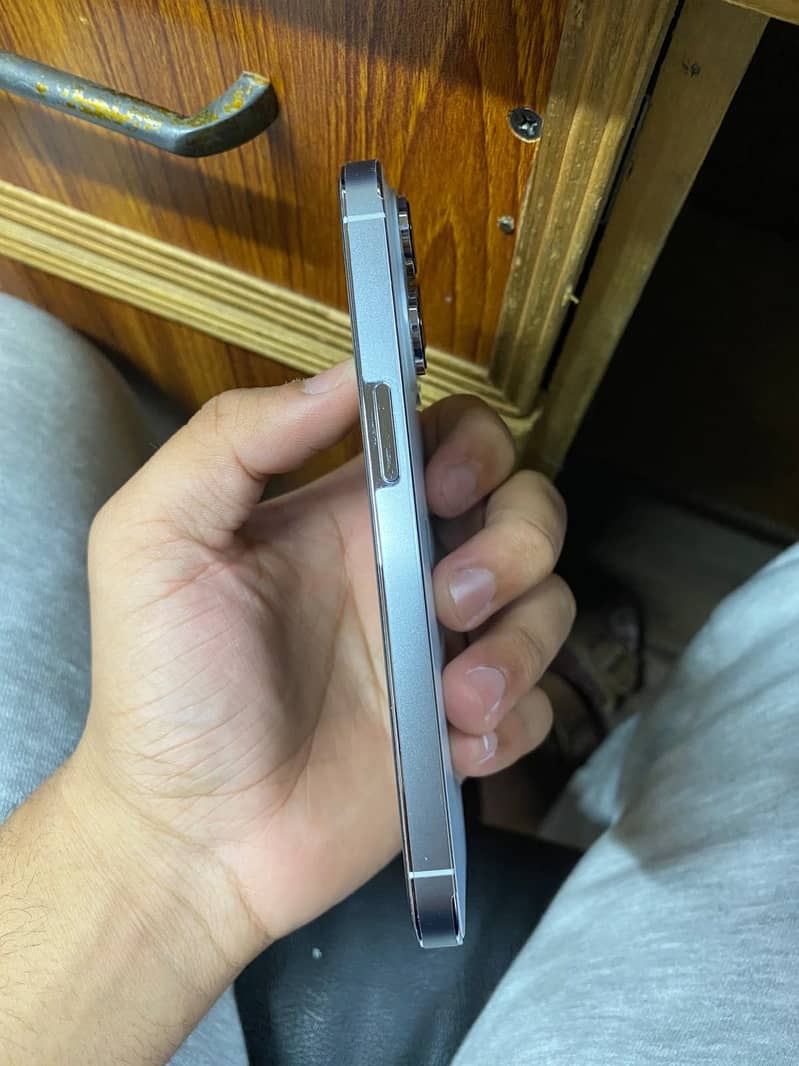 Apple iPhone 14 Pro 1