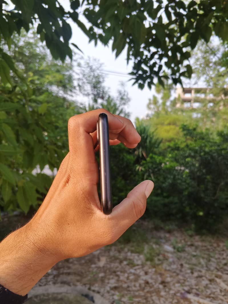 Apple iPhone 7 Plus 6
