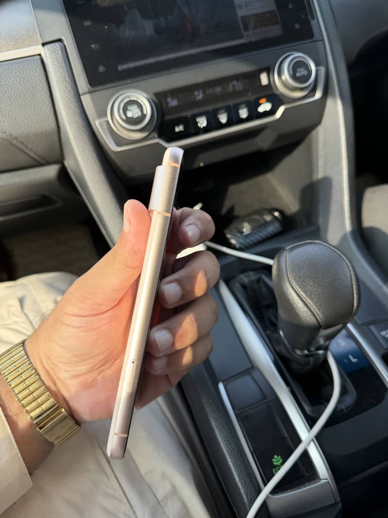 Google Pixel 8 3
