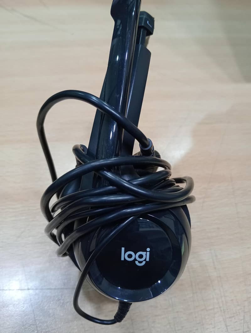 Headphone 1