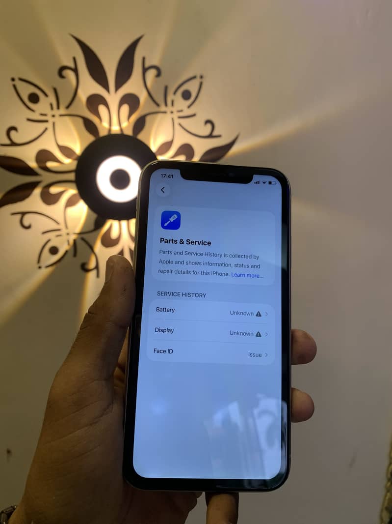 Apple iPhone 11 4