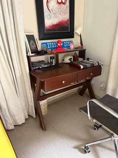 wooden study table