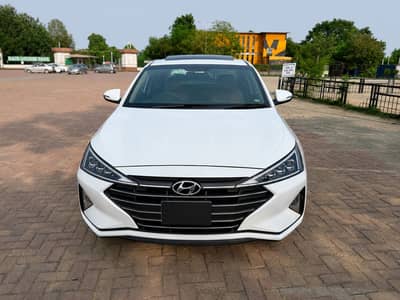 Hyundai Elantra 2023