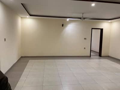 3bed flat for rent
