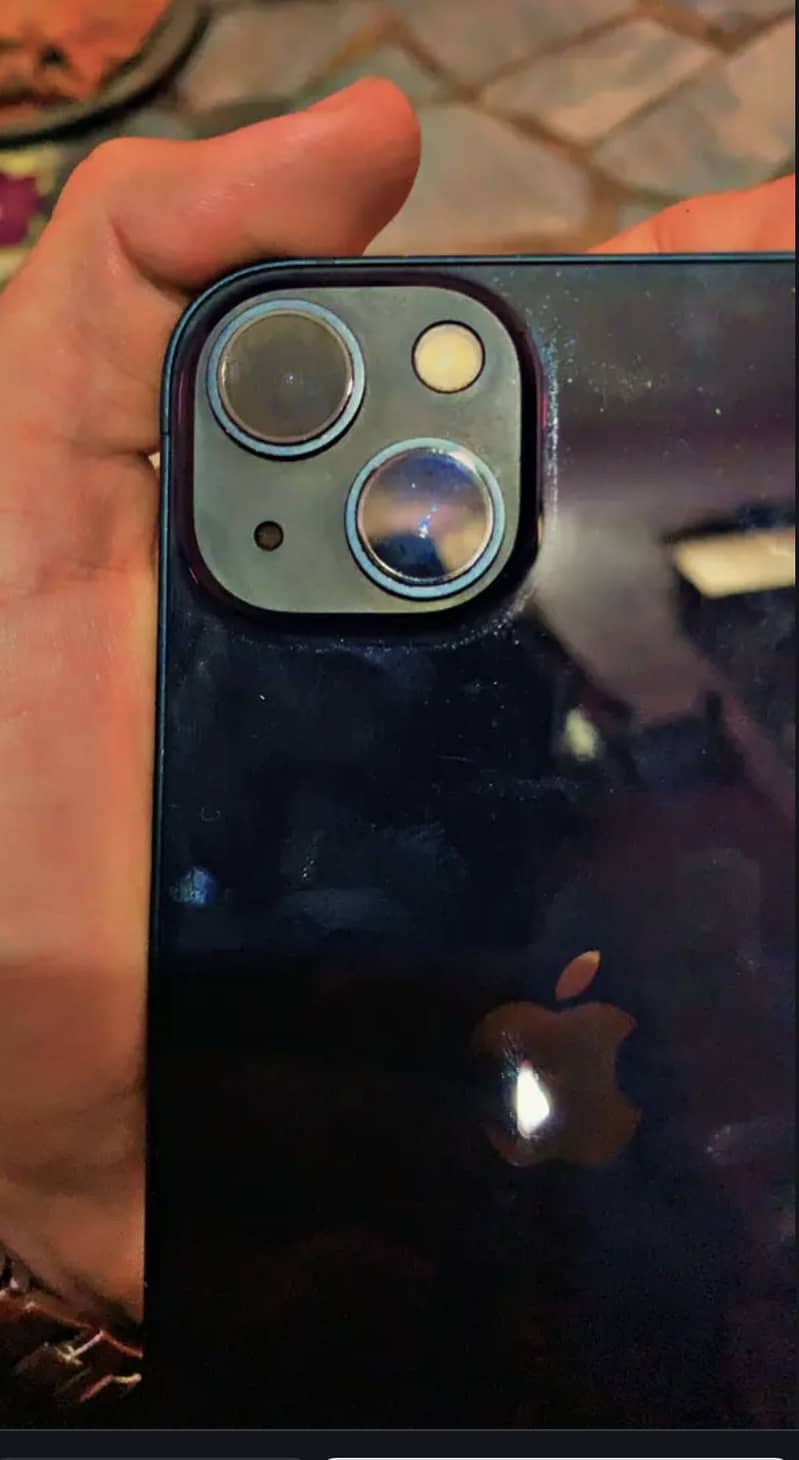 iPhone 13 8