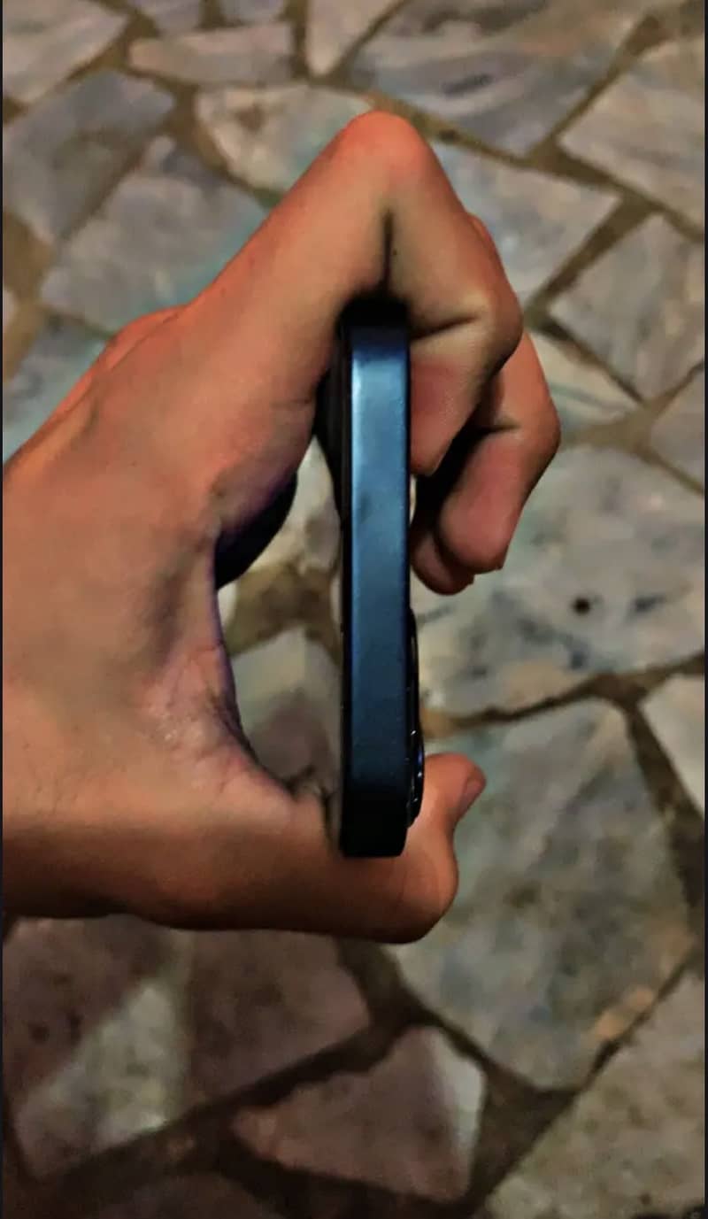 iPhone 13 9