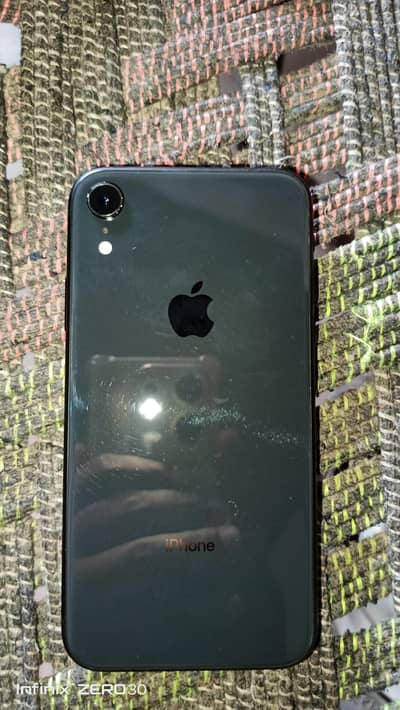 Apple iPhone XR