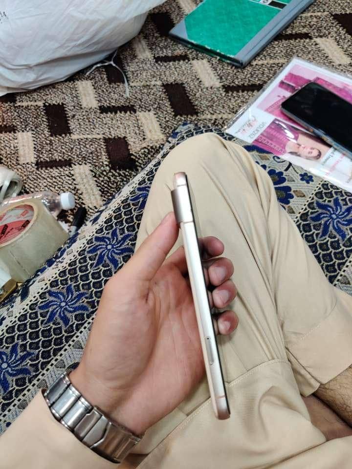 Google Pixel 8 2
