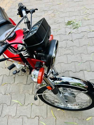 Honda 125 2025 Modal