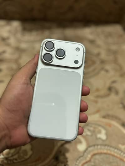 iPhone 17 Pro JV - 256GB - Silver (100% Battery Health)