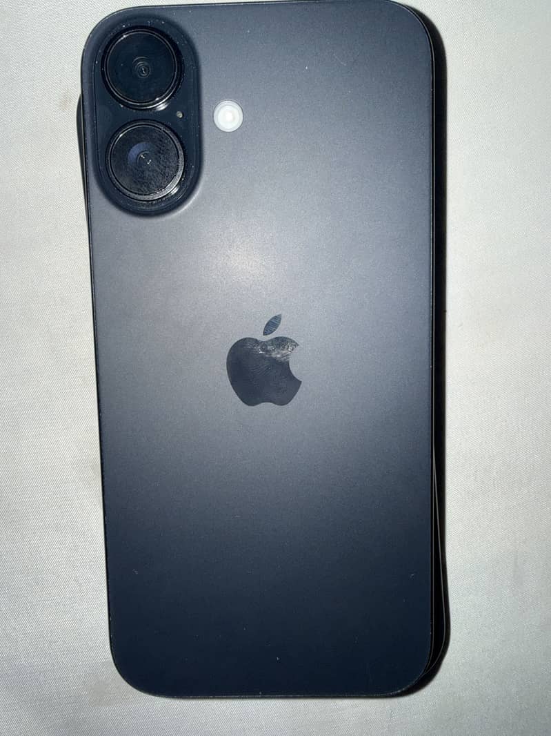 Apple iPhone 16 1