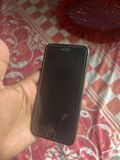 Apple iPhone 7