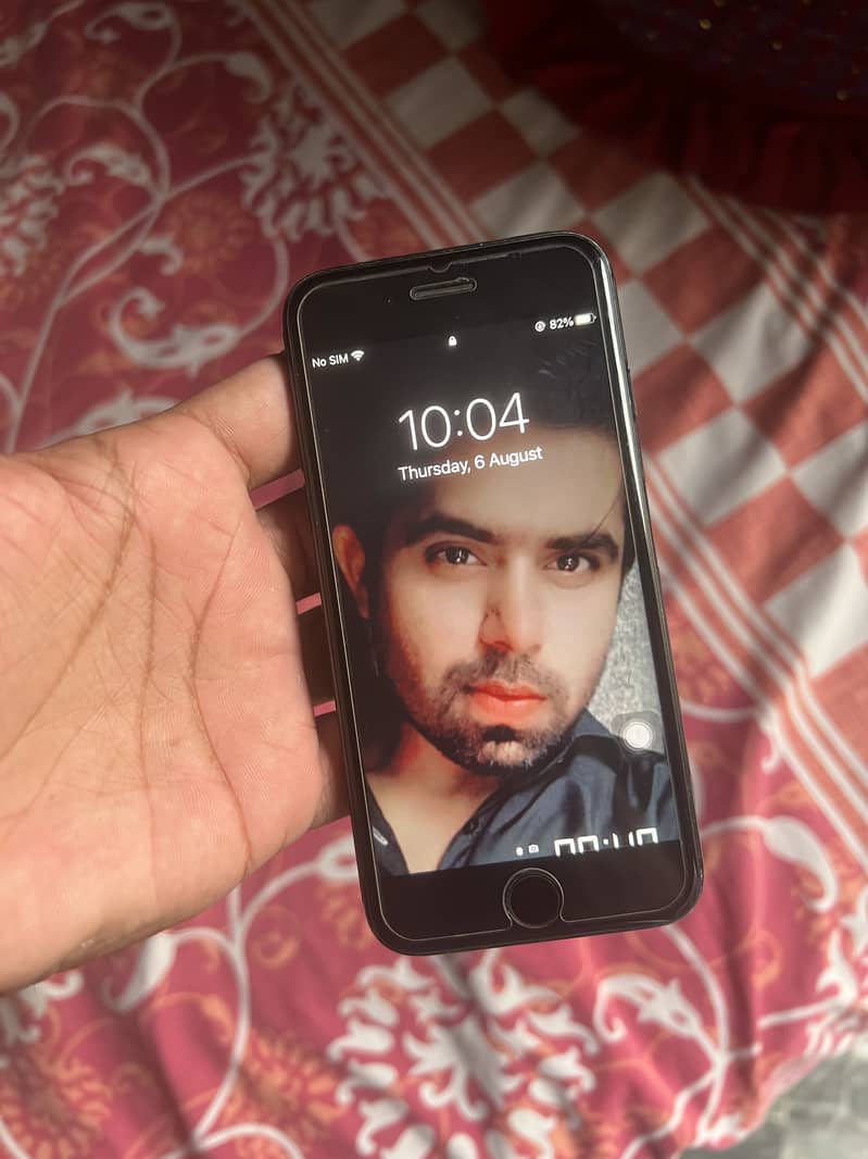 Apple iPhone 7 1