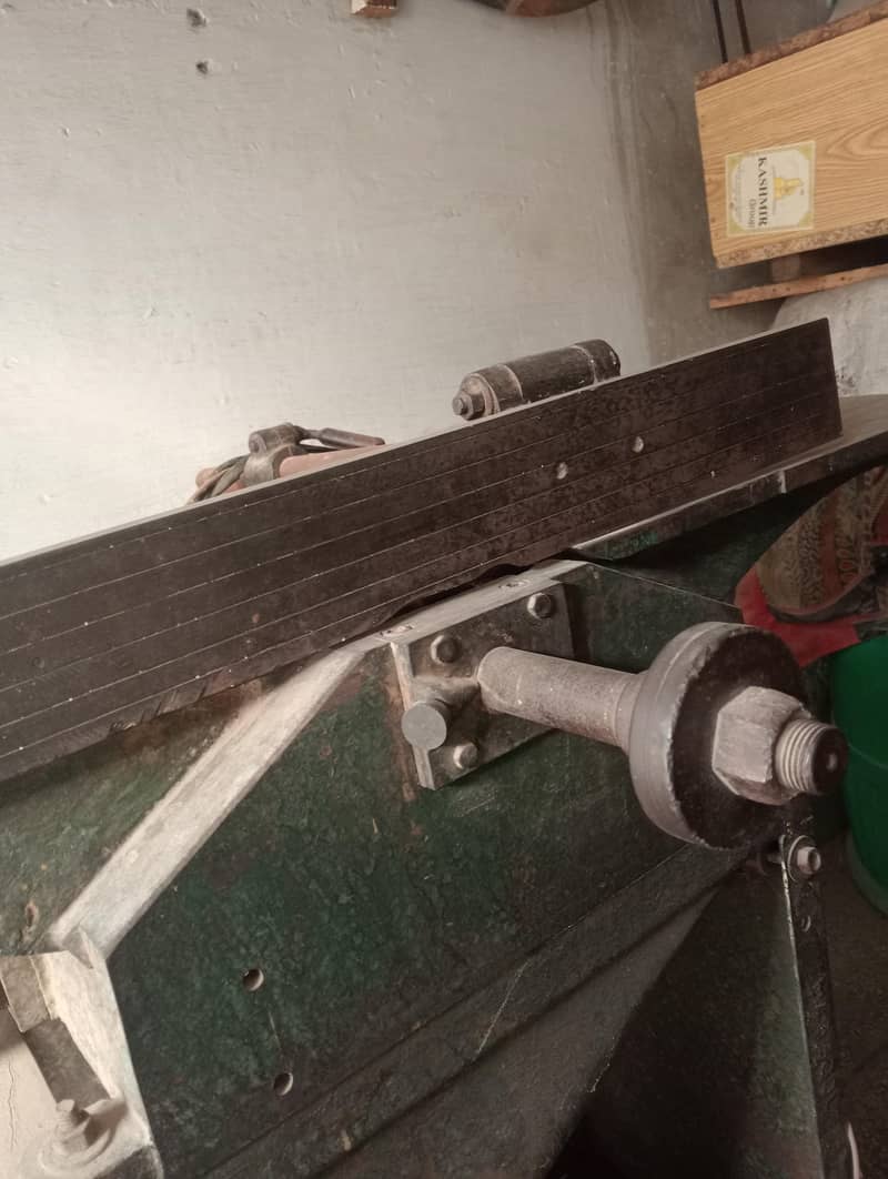 لکڑی رندہ مشین برائے فرخت / wood jointer 2