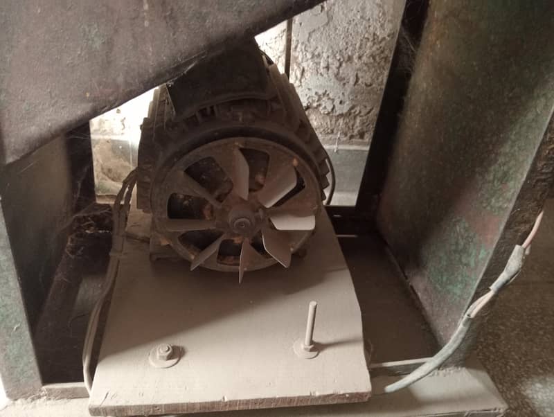لکڑی رندہ مشین برائے فرخت / wood jointer 4