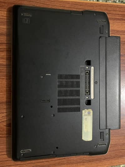 Dell core i5 (8 gb , 128 gb )