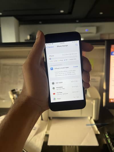 Apple iPhone 7