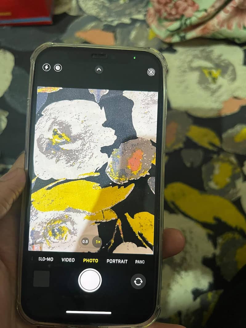 Apple iPhone 12 4