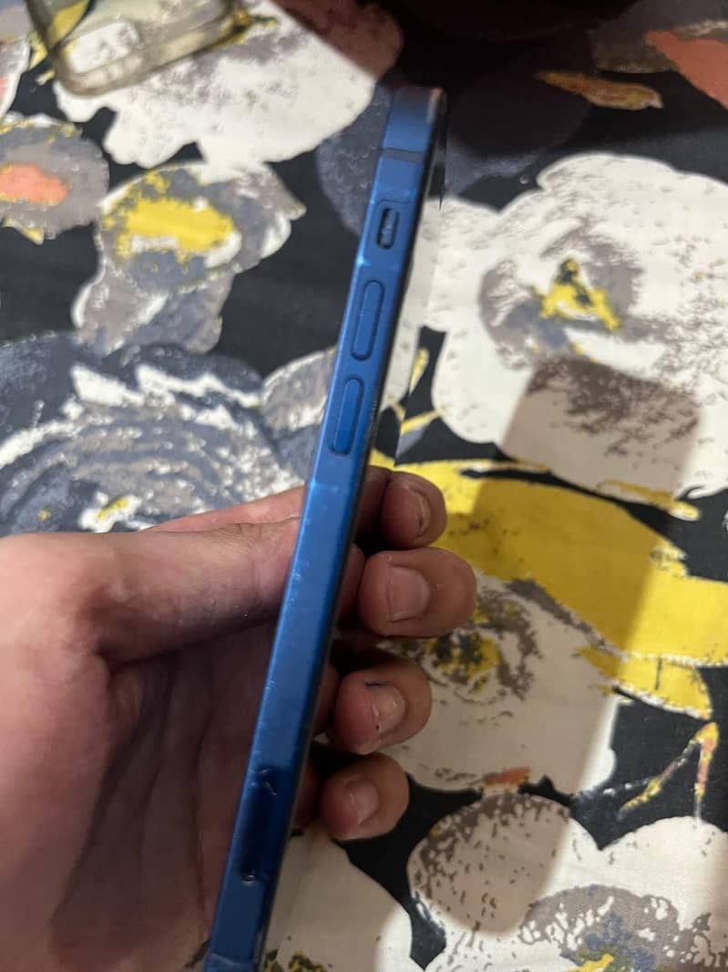 Apple iPhone 12 7