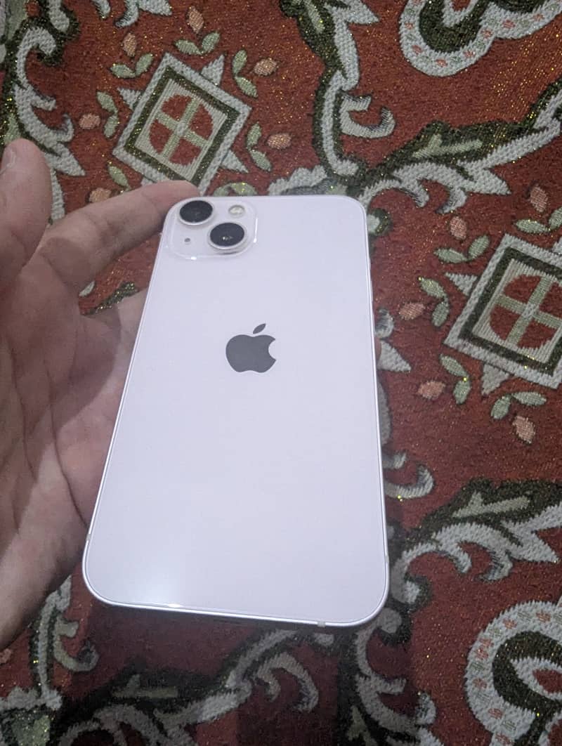 Apple iPhone 13 5