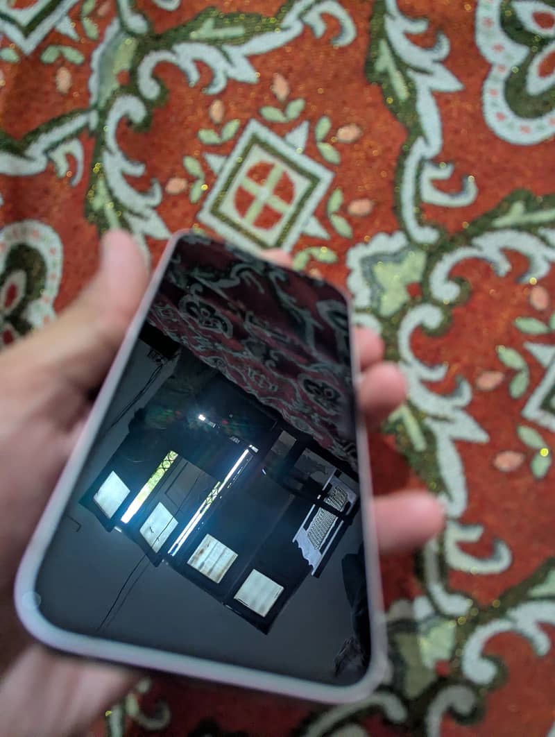 Apple iPhone 13 6