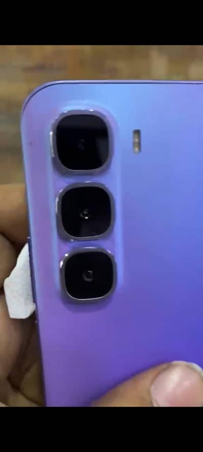 Infinix Hot 60pro plus 10/10 condition only 20 days use moblie