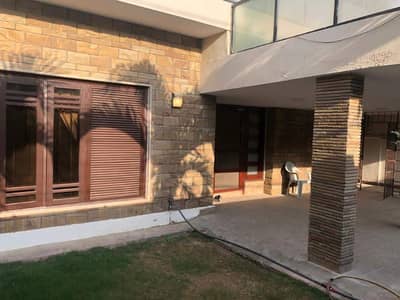 Ground Floor, 3 bed drawing Dining - Servant Quarter - Gulshan Iqbal Block 5