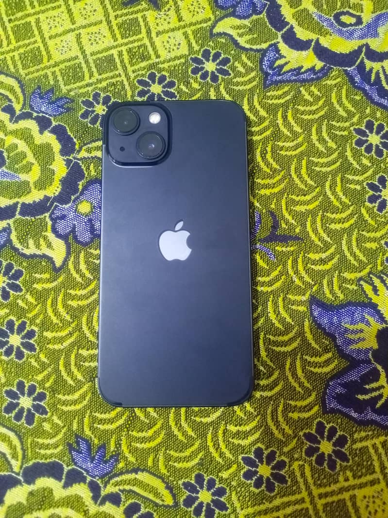 Apple iPhone 13 0
