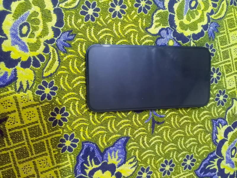 Apple iPhone 13 1