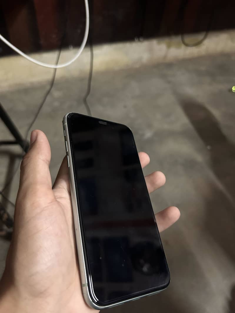 Apple iPhone 11 1