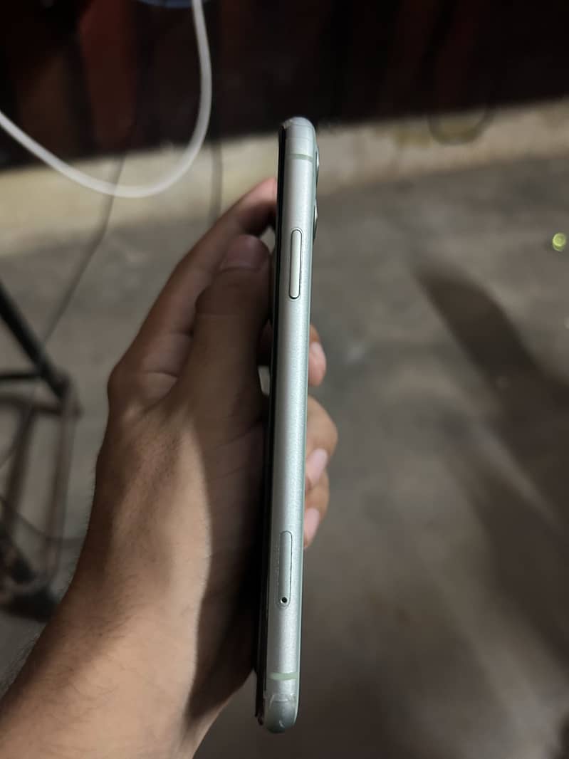 Apple iPhone 11 5